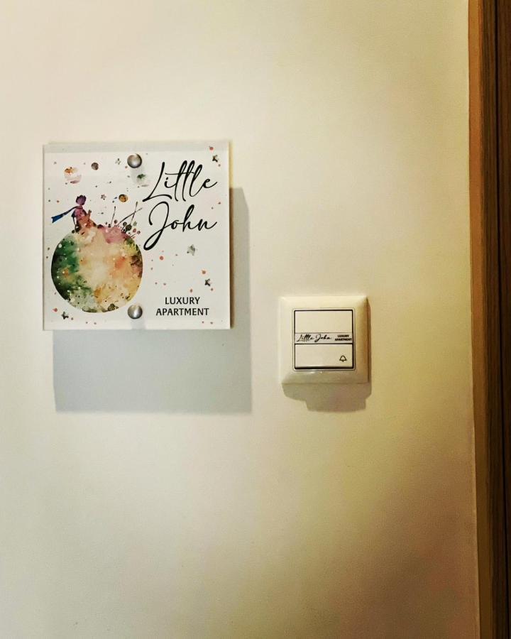 Little John Luxury Apartment Pireusz Kültér fotó