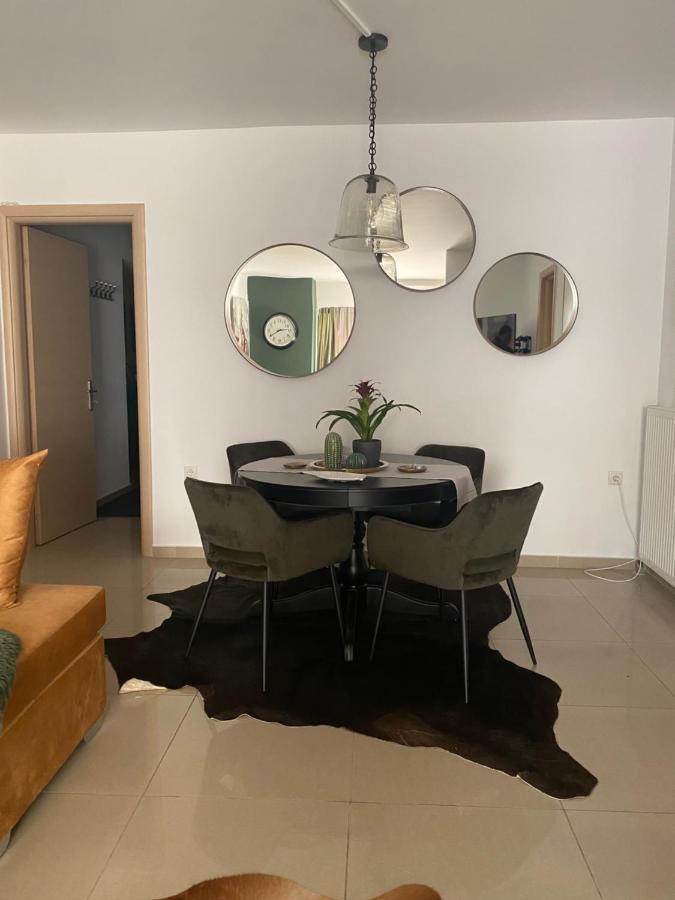 Little John Luxury Apartment Pireusz Kültér fotó