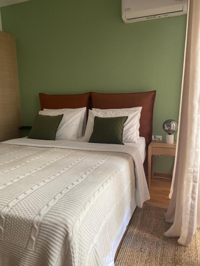 Little John Luxury Apartment Pireusz Kültér fotó