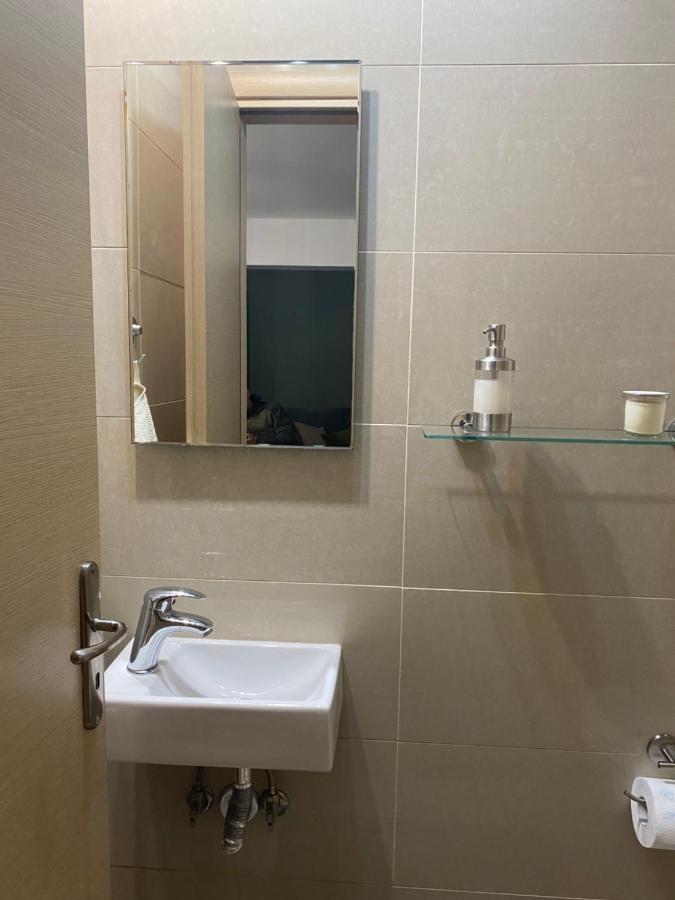 Little John Luxury Apartment Pireusz Kültér fotó